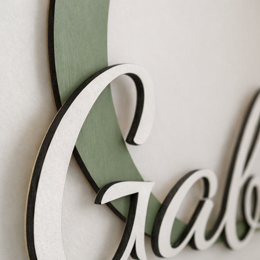 Initiale décorative avec prénom – Style Intemporel