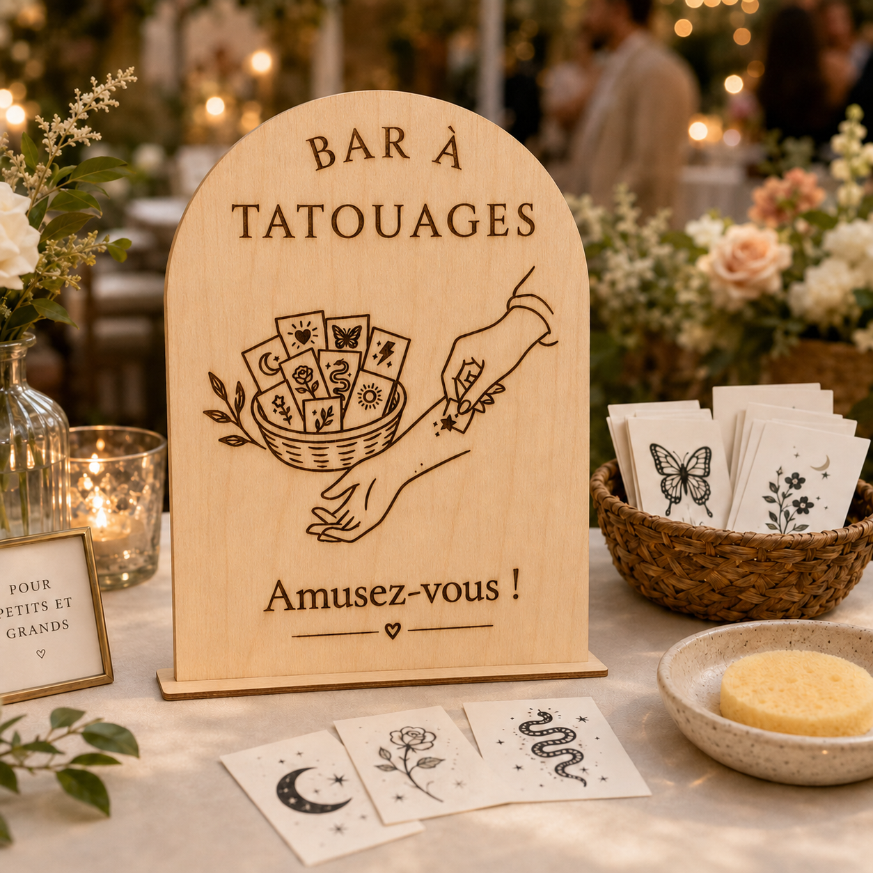 Pancarte Bar à tatouages mariage en bois – Autoportante